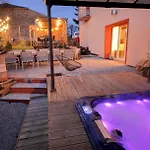 Hébergement de vacances La Ferme à Gaston, De Groupe De 250m2, Avec Et Terrain De Pétanque Thuillieres